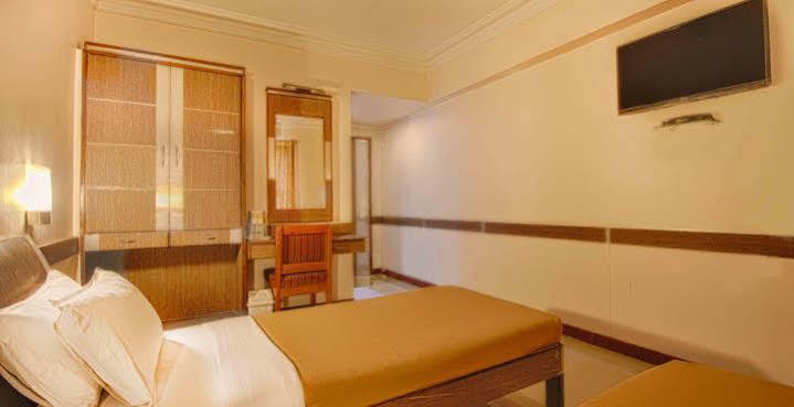 Parth Residency Hotell Ahmedabad Eksteriør bilde