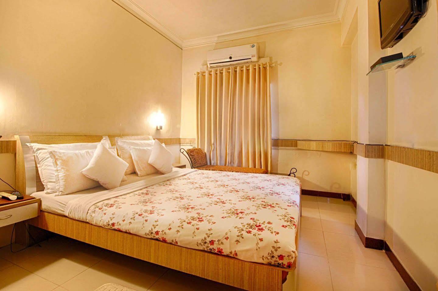 Parth Residency Hotell Ahmedabad Eksteriør bilde