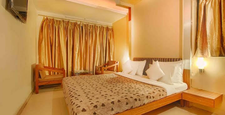 Parth Residency Hotell Ahmedabad Eksteriør bilde
