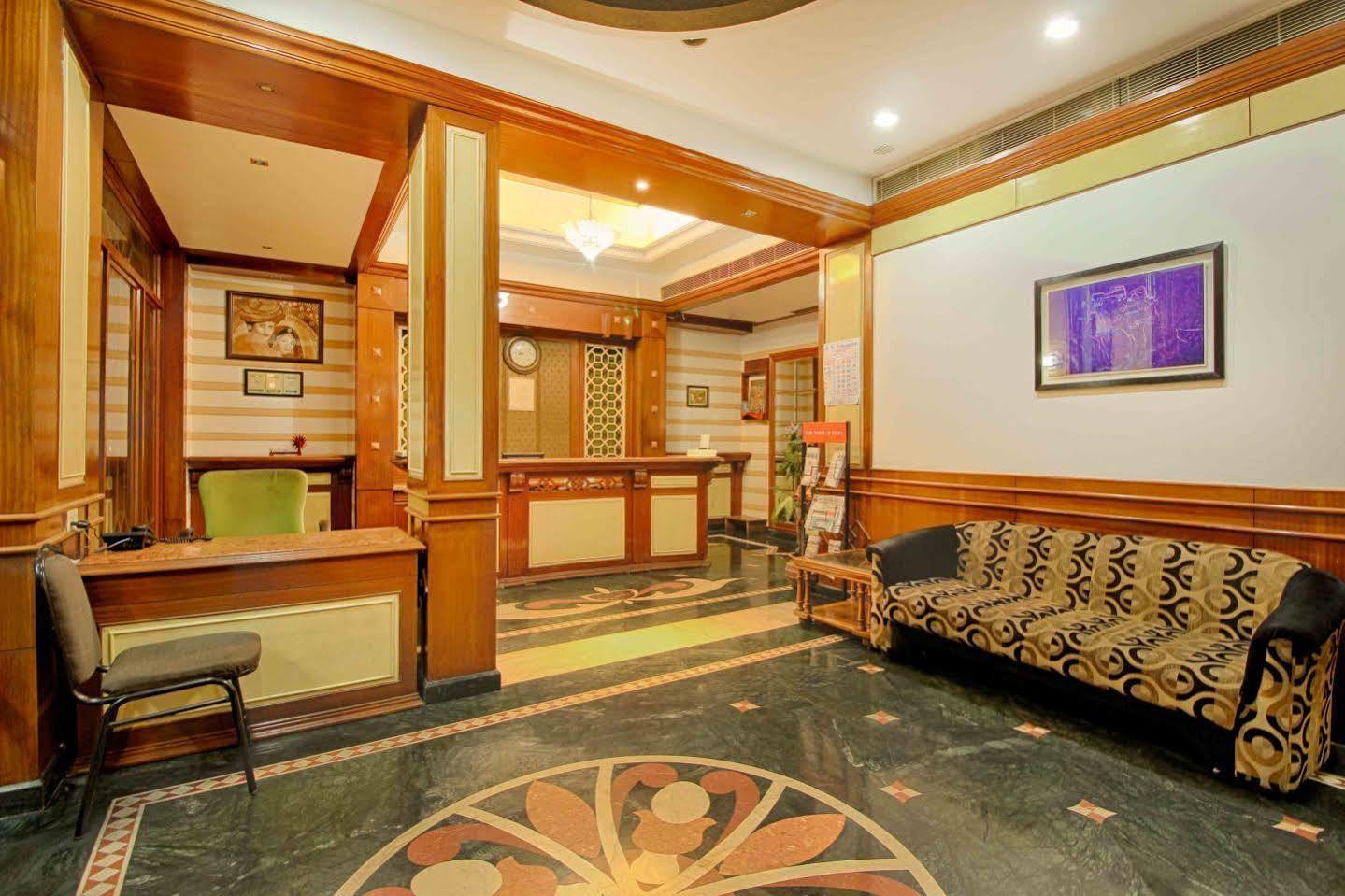 Parth Residency Hotell Ahmedabad Eksteriør bilde