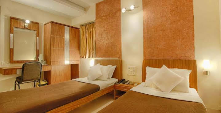 Parth Residency Hotell Ahmedabad Eksteriør bilde